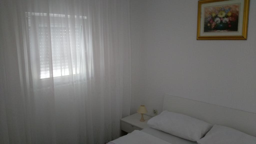 Ruza Apartmani Draga Bascanska Exterior photo