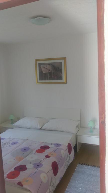 Ruza Apartmani Draga Bascanska Exterior photo