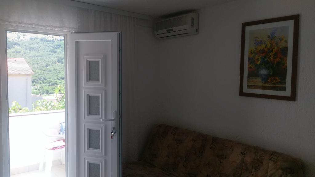 Ruza Apartmani Draga Bascanska Exterior photo